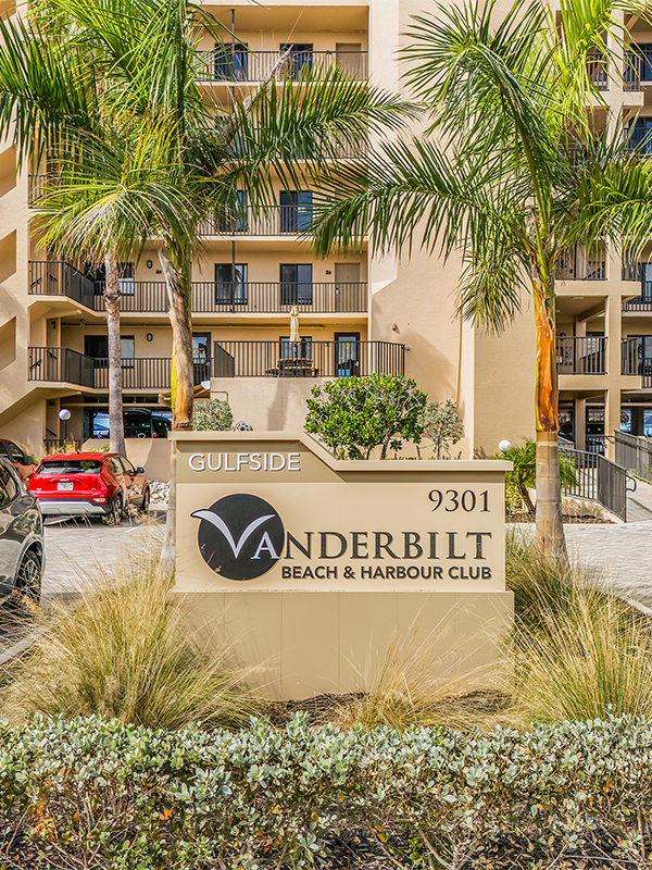 Resort sign for Vanderbilt Beach and Harbour Club