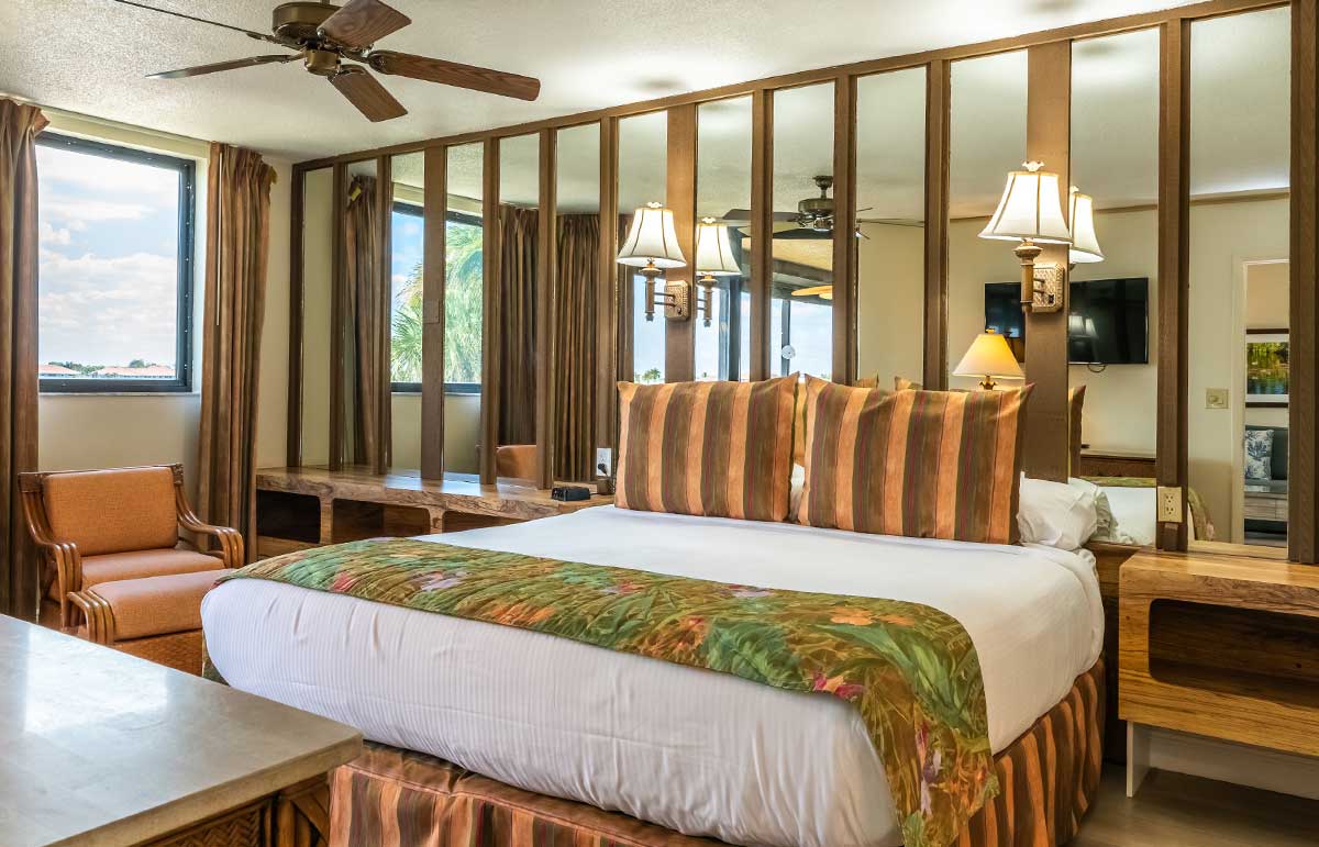 primary bedroom with king size bed